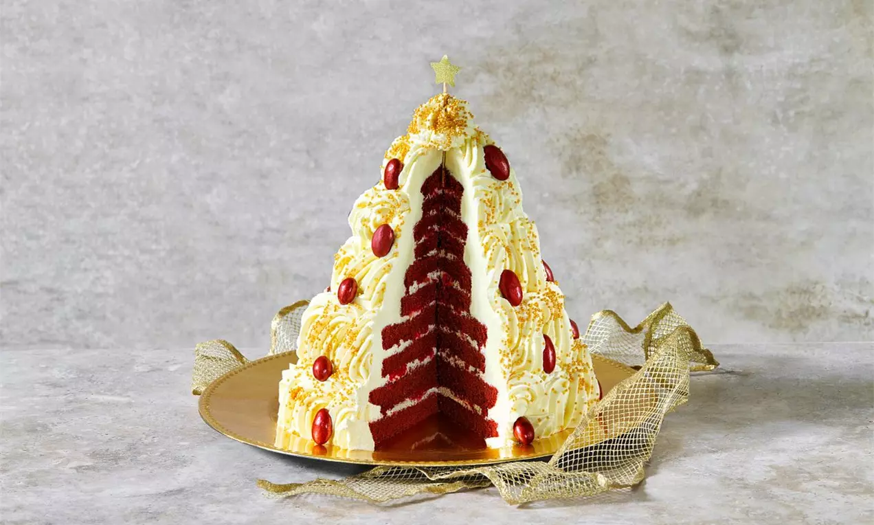 Torta stromček z červeného zamatu